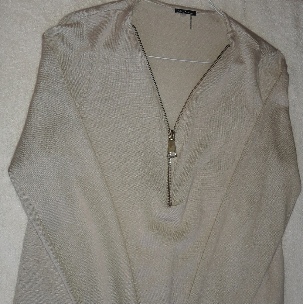 Zipper sweater